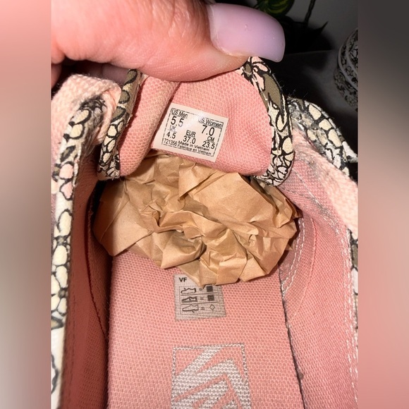 Vans Off The Wall Mono Floral Lace Up Shoes - Picture 8 of 8